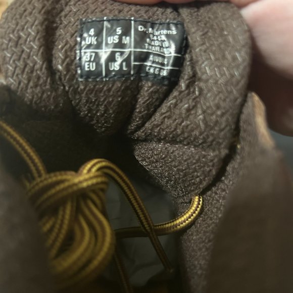 NIB 5 eye Dr Martens brown boots style 8444 size US 5 Men - Picture 5 of 5